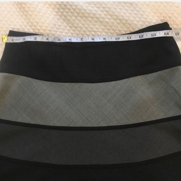 BCBG Women’s Tiered Color Block Monochromatic Spliced Color-Block Skirt Sz 6 - Picture 7 of 14